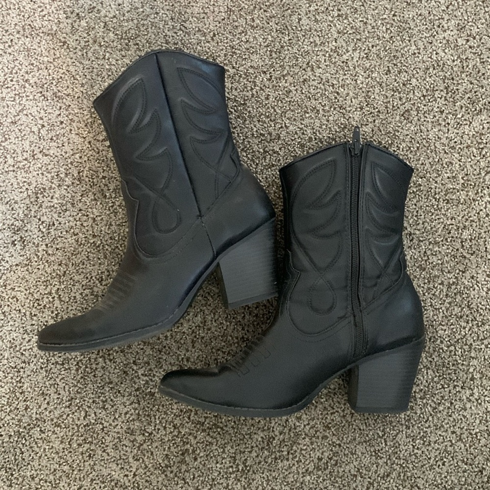 cowgirl boots